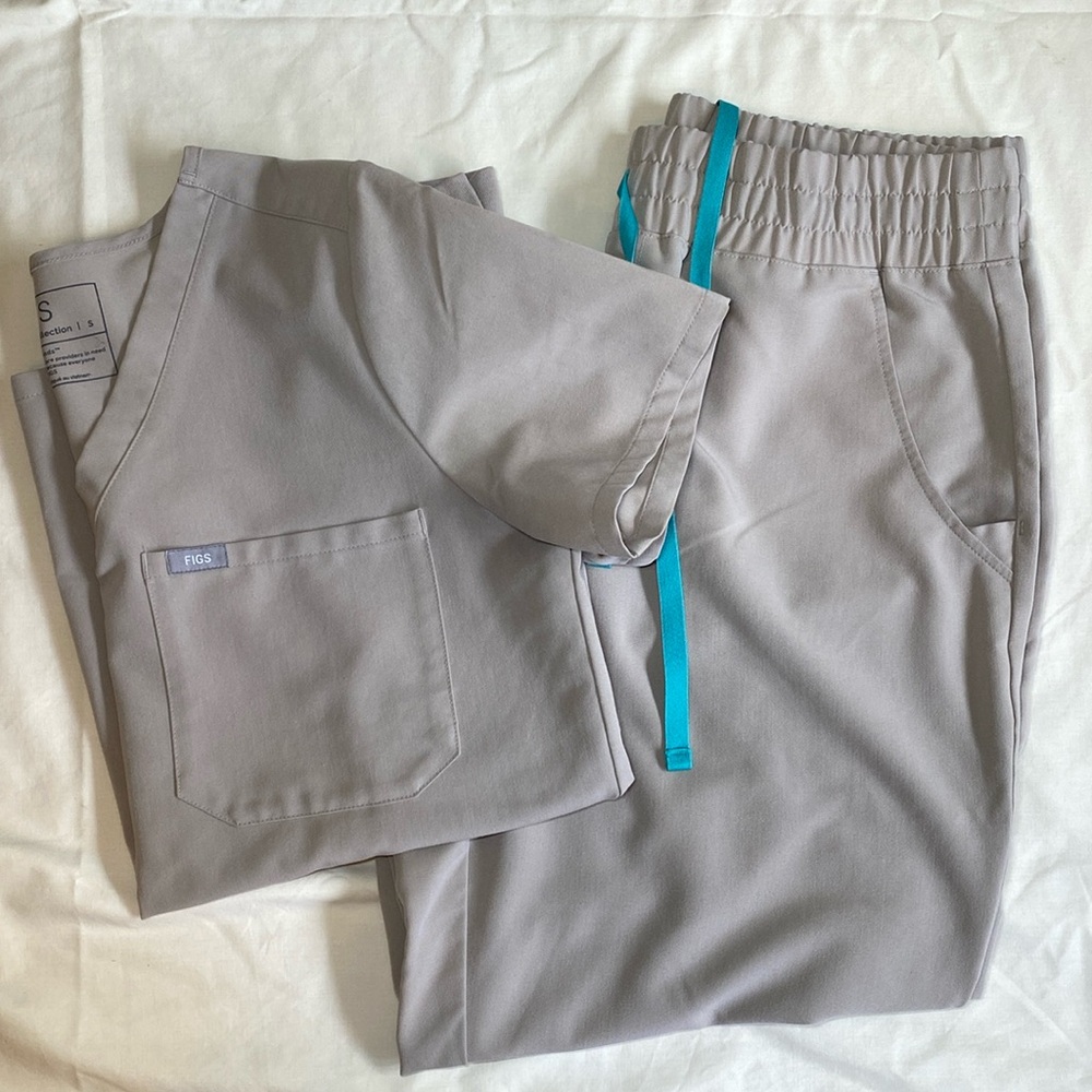 Figs scrubs